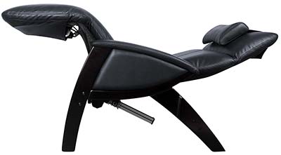 An image of Svago massage chair in zero gravity position. 