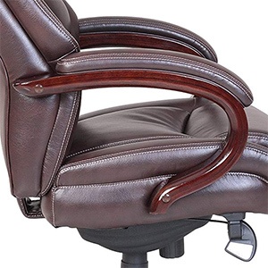 Padded armrests of the La-Z-Boy Bellamy Executive Chair 